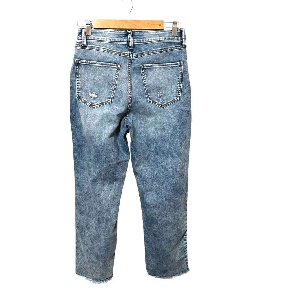 High Rise Distressed Jeans - Picture 8 of 14